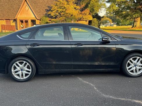 Used 2014 Ford Fusion SE image 9