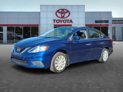 Used 2017 Nissan Sentra S image 1