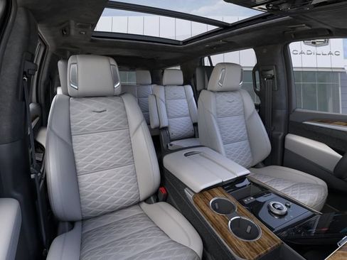 New 2026 Cadillac Escalade Platinum Sport w/ LPO, ONYX Package AWD/4WD image 16