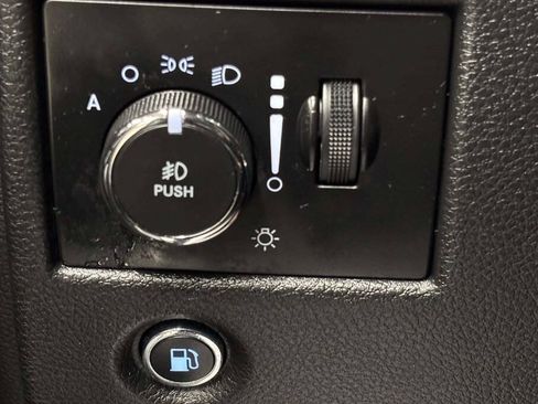 Used 2019 Jeep Grand Cherokee High Altitude AWD/4WD image 34
