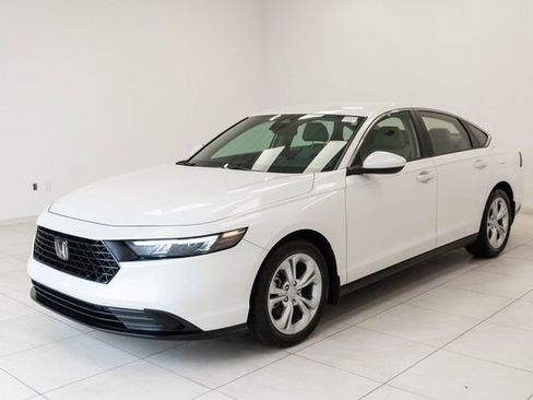 Certified 2024 Honda Accord LX image 6