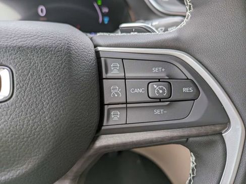 New 2024 Jeep Grand Cherokee Limited 4xe AWD/4WD image 24