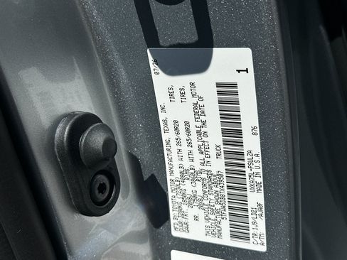New 2026 Toyota Tundra Limited AWD/4WD image 32