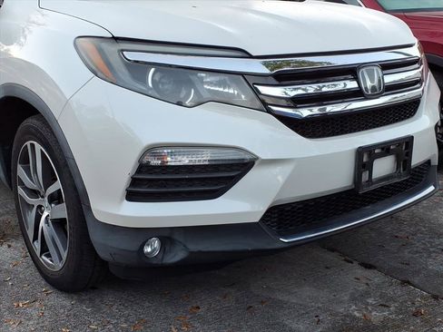 Used 2016 Honda Pilot Elite image 5