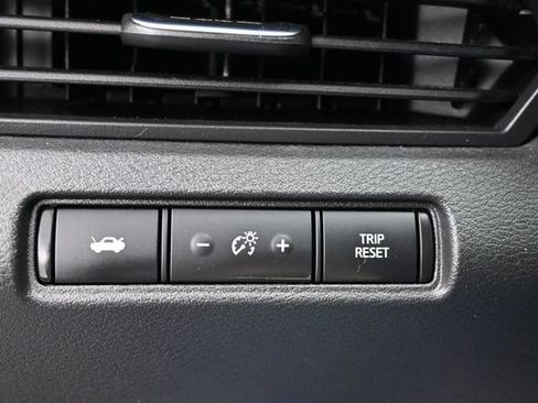 Used 2024 Nissan Altima 2.5 SR FWD image 22