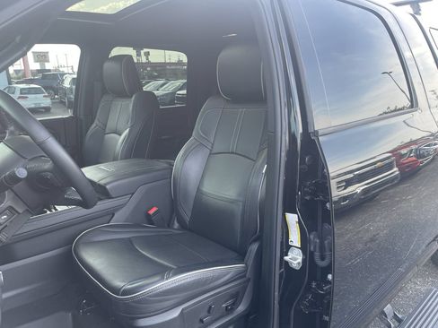 Used 2024 RAM 3500 Limited AWD/4WD image 20