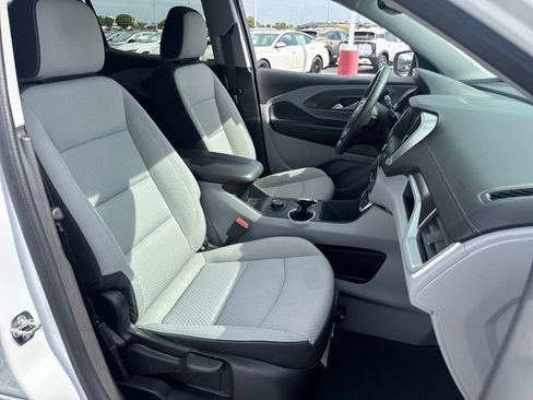 Used 2024 GMC Terrain SLE FWD image 11