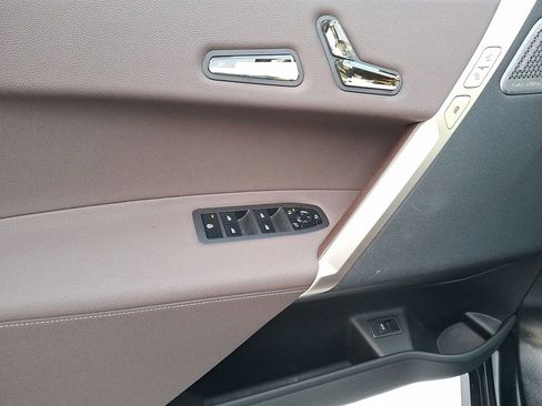 Used 2022 BMW iX xDrive50 w/ Premium Package image 8