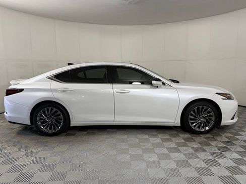 Used 2024 Lexus ES 350 Ultra Luxury w/ Accessory Package (Z2) FWD image 4