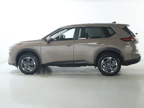 Used 2025 Nissan Rogue SV AWD/4WD image 39