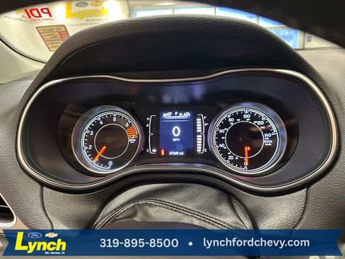 Used 2019 Jeep Cherokee Latitude w/ Cold Weather Group image 23