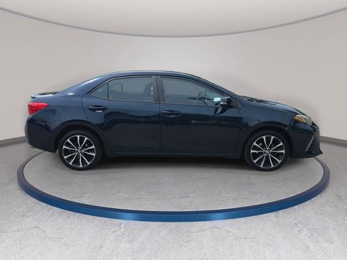 Used 2018 Toyota Corolla SE FWD image 4