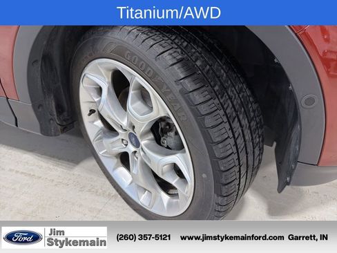 Used 2016 Ford Escape Titanium w/ Equipment Group 301A AWD/4WD image 14