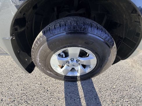 Used 2012 Nissan Frontier SV image 57