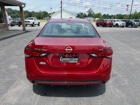 Used 2024 Nissan Sentra SV FWD image 5