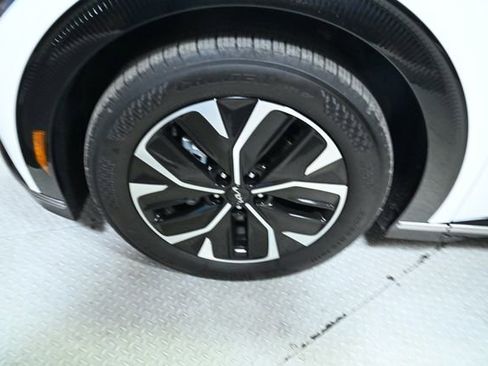 Used 2024 Kia EV6 Wind image 17