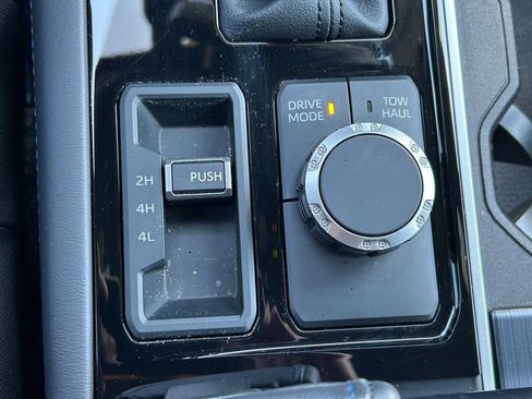 Used 2025 Toyota Tundra Platinum image 34