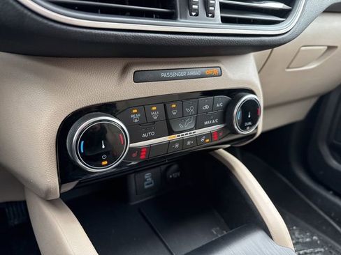 Used 2022 Ford Escape SEL image 33