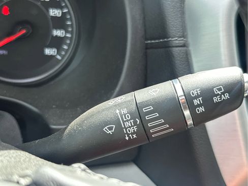 Used 2022 GMC Terrain SLT w/ Infotainment Package II image 31