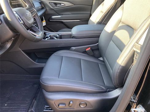 New 2026 Chevrolet Traverse LT w/ Midnight/Sport Edition image 17