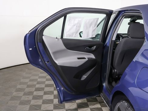 Used 2024 Chevrolet Equinox LS w/ Driver Confidence II Package image 18