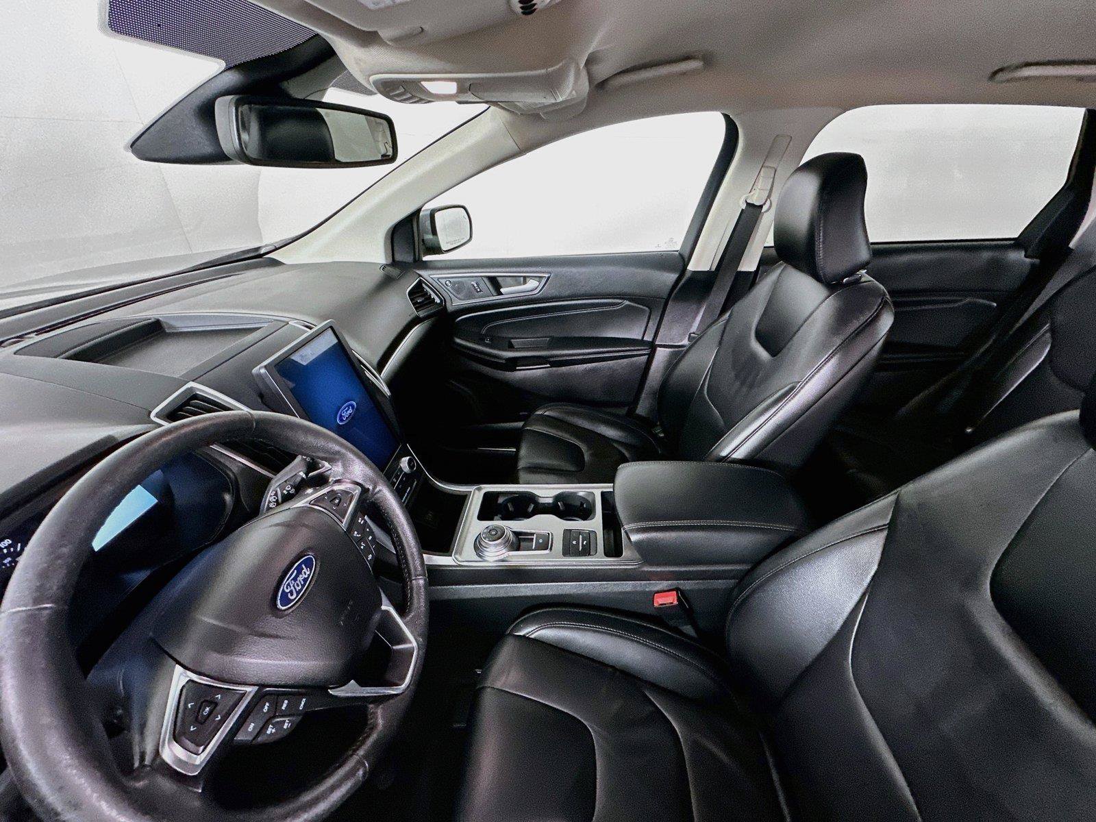 Used 2022 Ford Edge Titanium AWD/4WD image 5