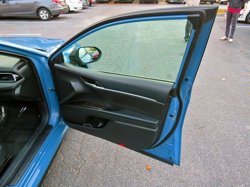 Used 2023 Toyota Camry SE w/ Convenience Package image 20