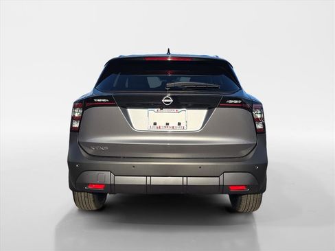 New 2026 Nissan Kicks SV image 4