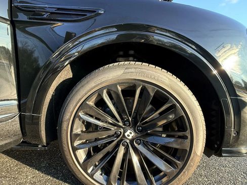 Used 2022 Bentley Bentayga Speed image 14