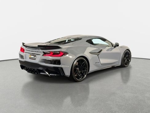 Used 2025 Chevrolet Corvette Z06 w/ Battery Protection Package image 3