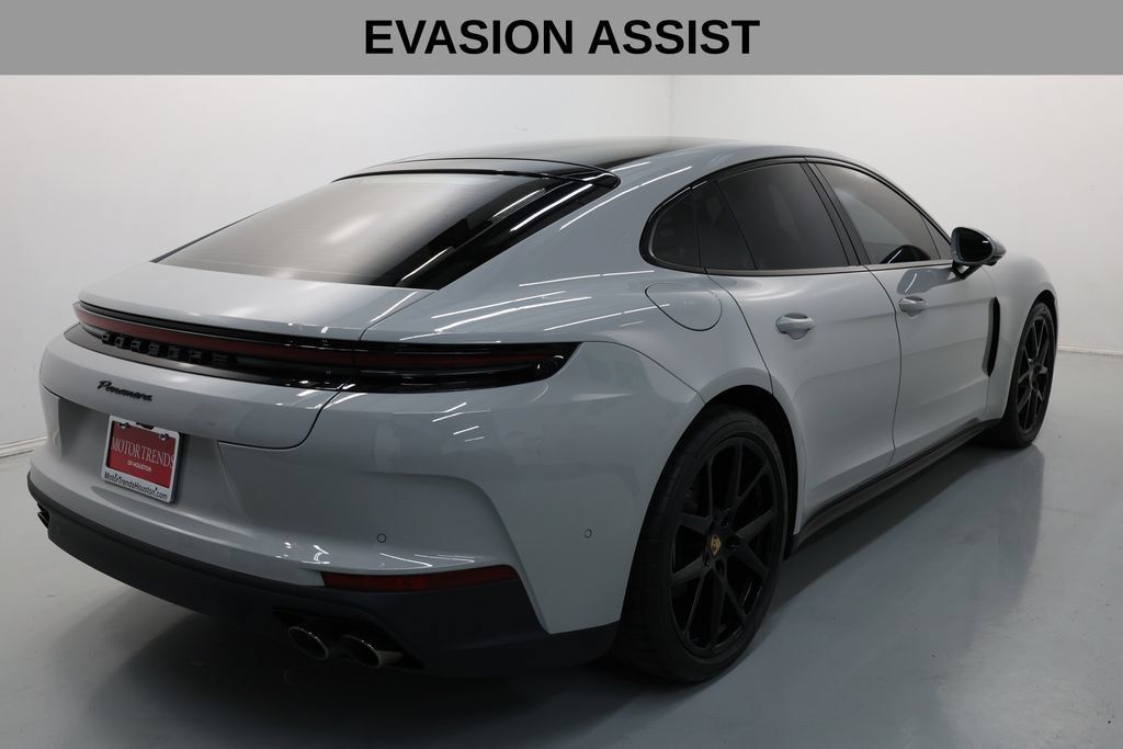 Used 2026 Porsche Panamera image 28
