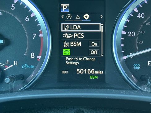 Used 2019 Toyota Highlander XLE image 41