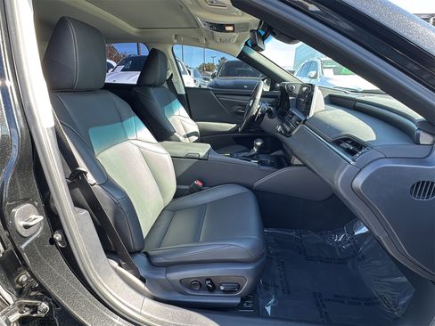 Used 2023 Lexus ES 300h w/ Premium Package image 26