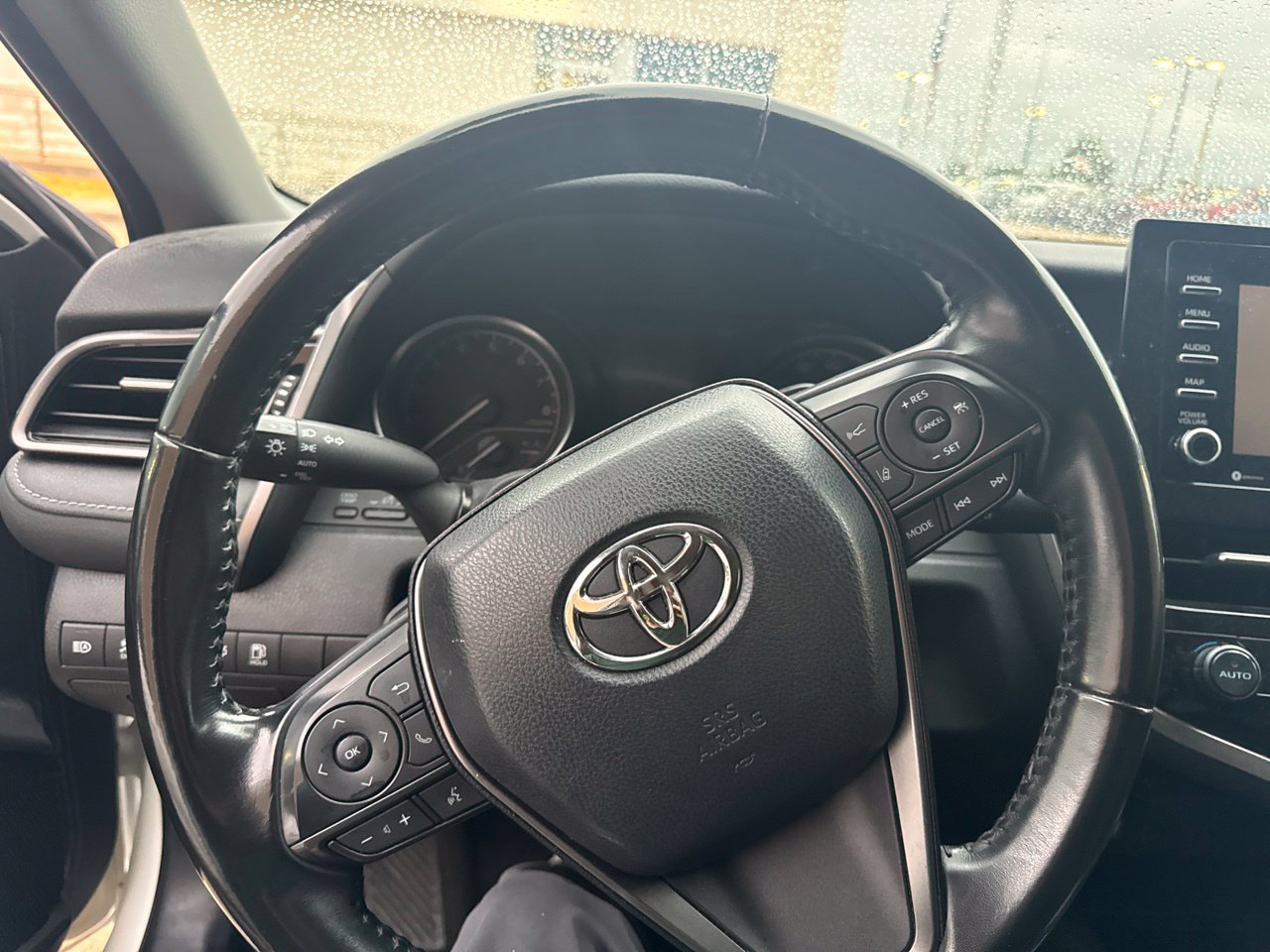 Used 2021 Toyota Camry SE FWD image 9