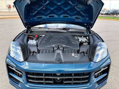 Used 2026 Porsche Cayenne S AWD/4WD image 23