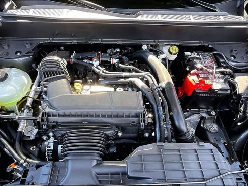 New 2025 Ford Maverick XL w/ 4K Tow Package image 16