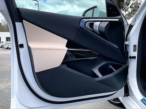 New 2026 BMW X3 xDrive30 image 10