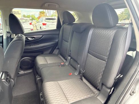 Used 2017 Nissan Rogue S w/ S Appearance Package AWD/4WD image 25