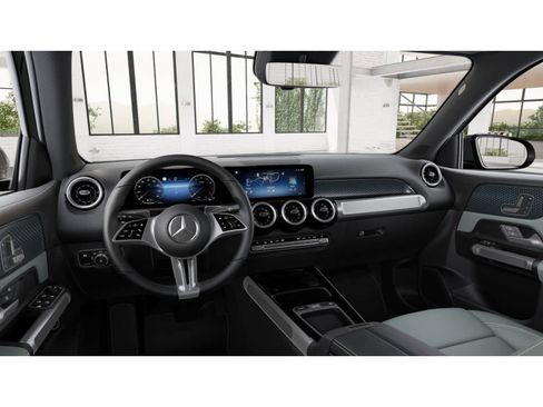New 2026 Mercedes-Benz GLB 250 image 3