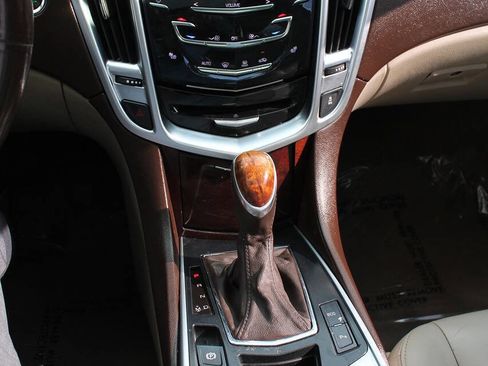 Used 2016 Cadillac SRX Luxury image 31