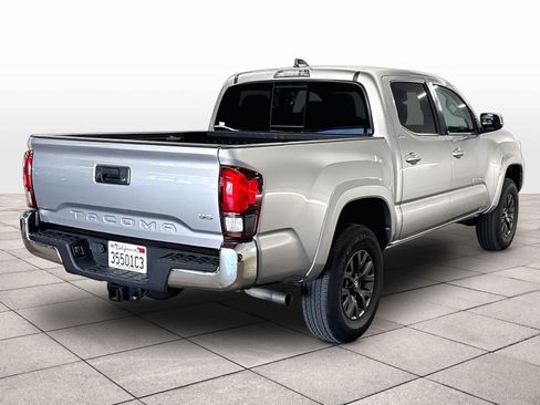 Used 2021 Toyota Tacoma SR5 RWD image 14
