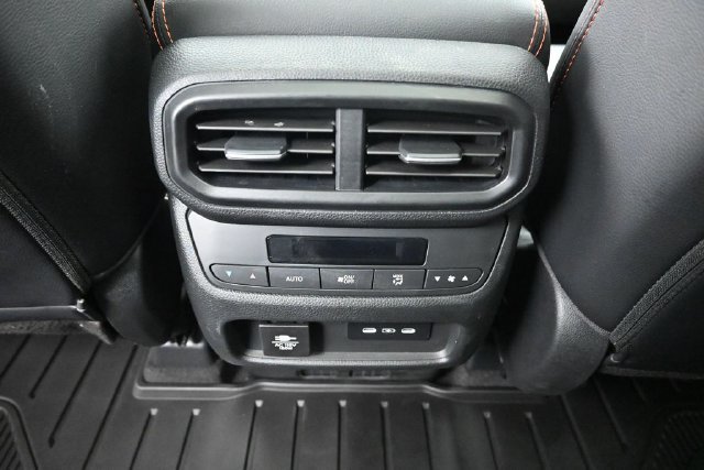 Used 2025 Honda Pilot TrailSport image 26