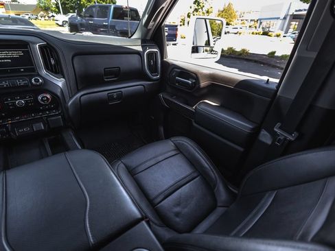 Used 2023 GMC Sierra 3500 Denali w/ Denali Ultimate Package AWD/4WD image 29