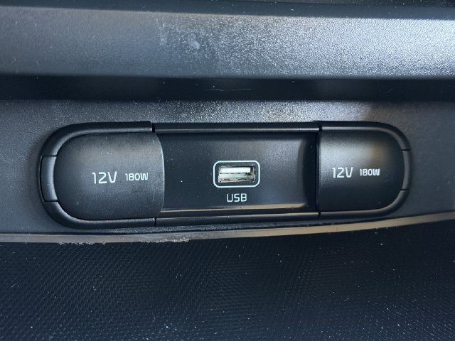 Used 2020 Kia Soul S FWD image 19