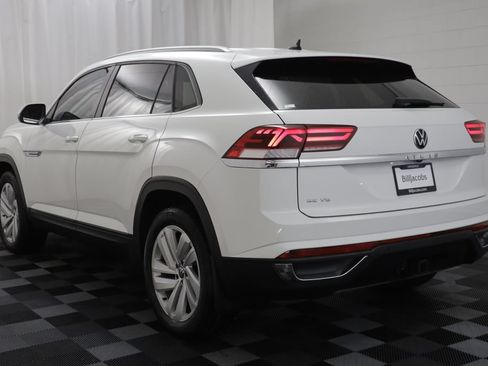 Used 2022 Volkswagen Atlas Cross Sport SE FWD image 14