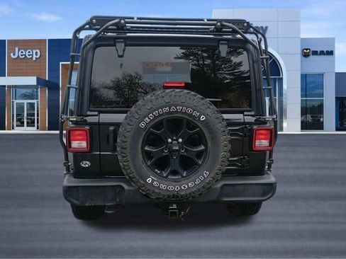 Used 2022 Jeep Wrangler Sport AWD/4WD image 4