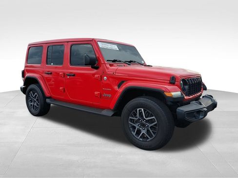 Used 2024 Jeep Wrangler Unlimited Sahara w/ Technology Group AWD/4WD image 2