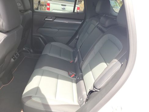 Used 2026 GMC Terrain AT4 w/ Convenience Package III AWD/4WD image 15