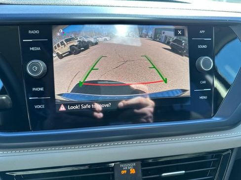 Certified 2024 Volkswagen Taos SE image 26