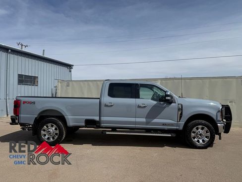 Used 2025 Ford F350 Lariat w/ Chrome Package AWD/4WD image 4